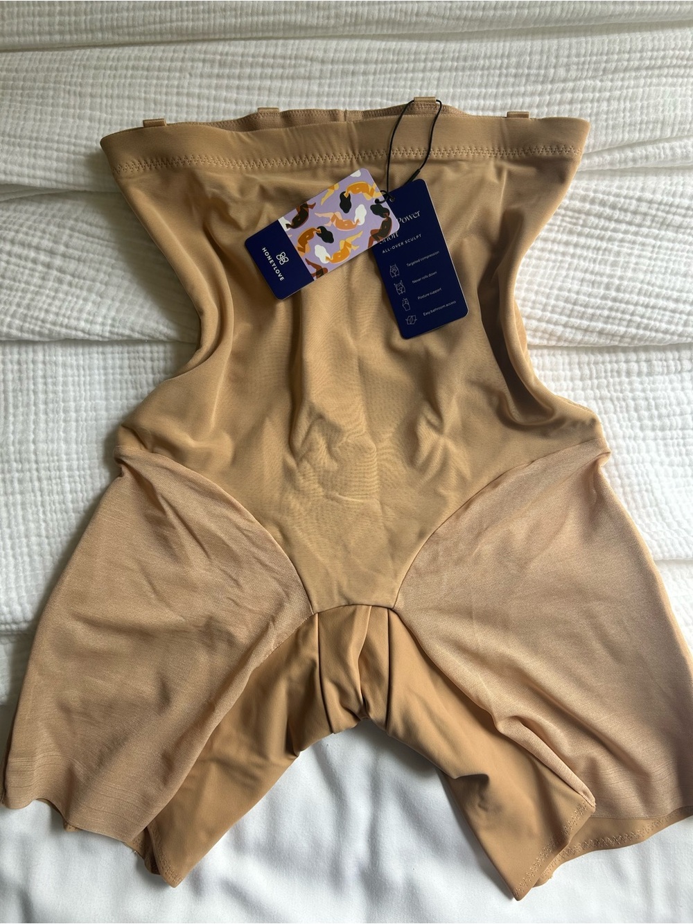 NWT Honeylove SuperPower Short in Nude Sand color - Picture 4 of 8